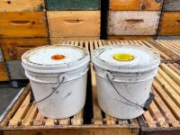 1-gal feed pail