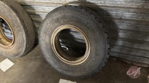 11R22.5 HandKook on steel rims