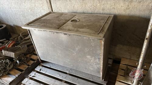 Aluminum toolbox