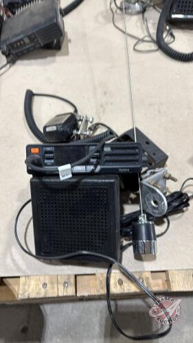 Hytera FM radio