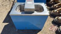 F83 Can Arm H50 stock water bowl (E)