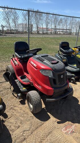 F87 Troy-Built TB 2046 lawn tractor (KEY)