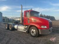 2006 Mack Vision CXN613 Day Cab highway truck, 187,166 kms showing , VIN# 1M1AK07Y76N013656 , SAFETIED, OWNER: Fingas Farms LTD , SELLER: FRASER AUCTION LTD _______________________________*TOD*