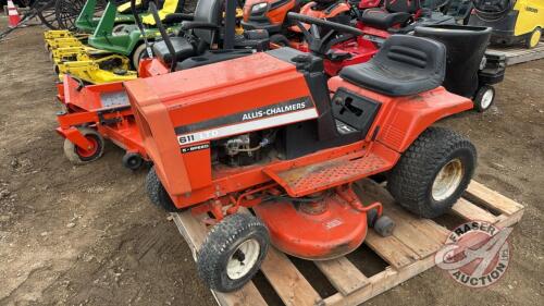 F160 Allis Chalmers 611 LTD lawn tractor (KEYS)