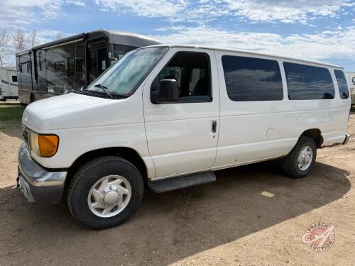 F169 2004 Ford E-350 XLT Super Duty 10 passenger van, 321,879 showing, VIN#1FBSS31LX4HA52549 , OWNER: 4722648 MANITOBA LTD, SELLER: FRASER AUCTION SERVICE LTD__________________________________*TOD* (KEYS)