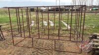 F229 Large square bale feeder