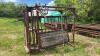 Cattle Squeeze Chute w/ Auto catch head gate