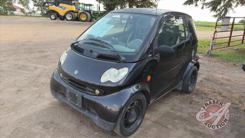 A67 Smart Fortwo CDI Car, VIN# WWEAJ00F46J28439, Key, TOD, OWNER: Kyle McPhail, SELLER: FRASER AUCTION SERVICE LTD______________________________________*, **Key**
