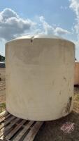 A57 P1750 Imperial gallon Poly Tank (white) A