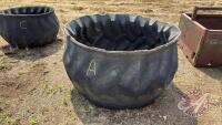 A82 Inverted Tire Cattle Feeder (A)