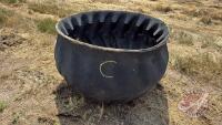 A82 Inverted Tire Cattle Feeder (C)