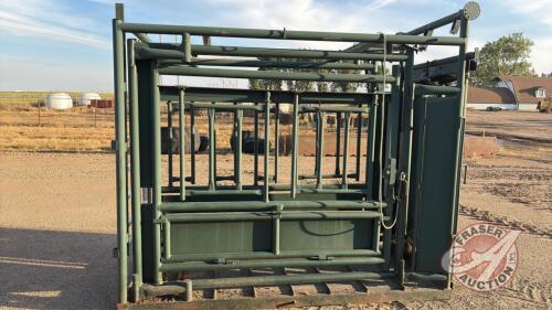 A122 Rugged Ranching Squeeze Chute