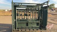A122 Rugged Ranching Squeeze Chute
