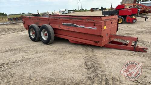A131 Case IH 1580 Tandem Axle Manure Spreader