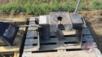 A152 5th Wheel Hitch with Rails
