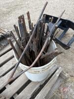 A165 14 Pail Crop Lifters