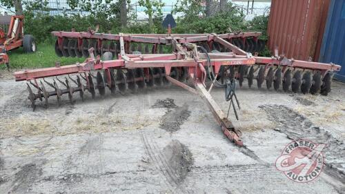 A159 21' Massey Ferguson 620 Tandem Disc, S/N 500449