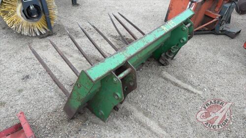 A183 5' Manure Fork with John Deere 740 Mounts
