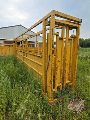 Tuff Handling system, note this is an XL tall system that was used for horses