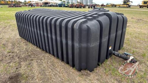 Approx 2100-gal black poly tank s/n222001477