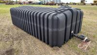 Approx 2100-gal black poly tank s/n222001477