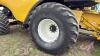 New Holland CR940 combine s/n: HAJ100758 - 16