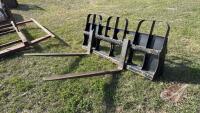 48&rdquo; HLA Pallet forks off NH 7614 loader s/n19LA09320