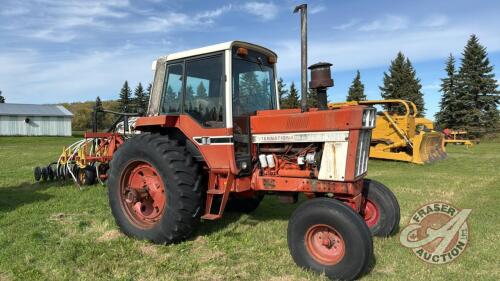 International 1086 tractor s/n35024