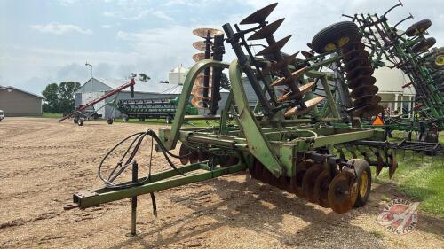 24&rsquo; John Deere T0230 Wing Fold Power Flex tandem disc, S/N-029684A029