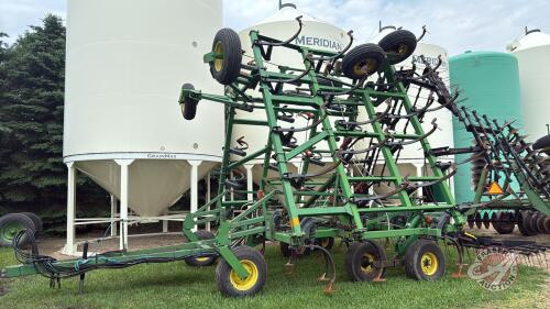 41&rsquo; JD 610 tillage Seed tool/Cultivator, S/N-004036