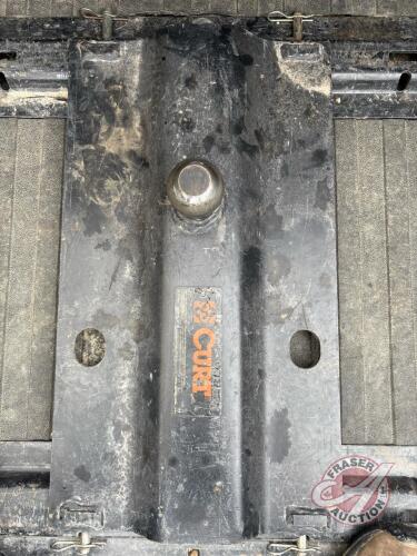 Curt Gooseneck hitch plate