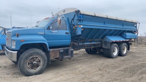 1993 GMC TopKick T/A Truck with Cat Diesel engine. Allison 6 speed auto, recent injector work, 22 foot Double L live bottom box, hydrolic and eectric unload, electric side and end gate, roll tarp, 271000 kms, vin 1GDT7H459PJ512334.