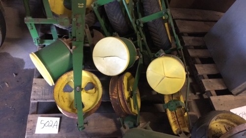 John Deere 33 planters