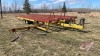 Laurie H-4250 dbl arm round bale picker