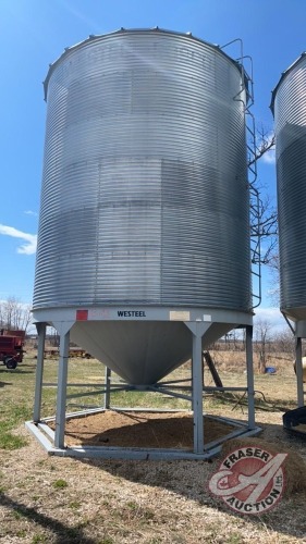 Approx 2100-bus Westeel bin on Westeel hooper cone