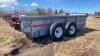 New Idea 364 tandem axle manure spreader - 5