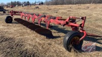 6-bottom Melroe 900 Series plow