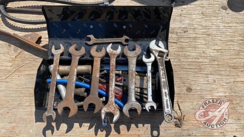 Assorted wrenches