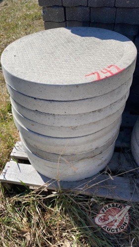 (10) 18" round patio stones