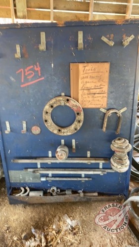 Parts of a puller set