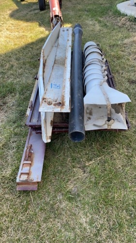 Roll tarp parts truck in Gates poly auger spoke