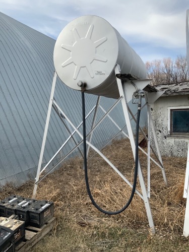 300 gallon fuel tank on metal stand