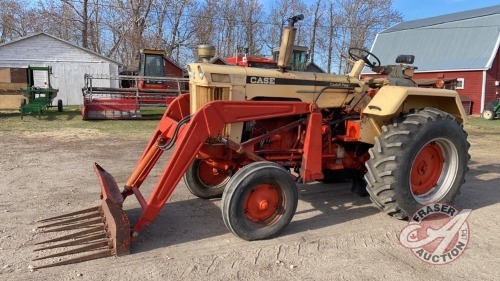 Case 830 tractor w/loader, manure fork