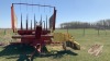 NH 1033 Stackliner Sq bale picker - 2