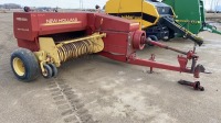 New Holland 426 hayliner square Baler, F36