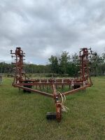 *32' Wil-Rich field cultivator (for parts)