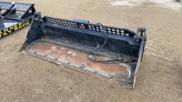 7ft hydraulic skid Steer clam bucket, F44