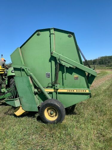 *1980 JD 510 rd baler