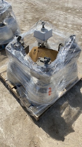 Pallet of 4 Industrial Lights F42