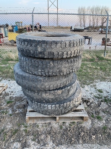 11R24.5 drive tires F76